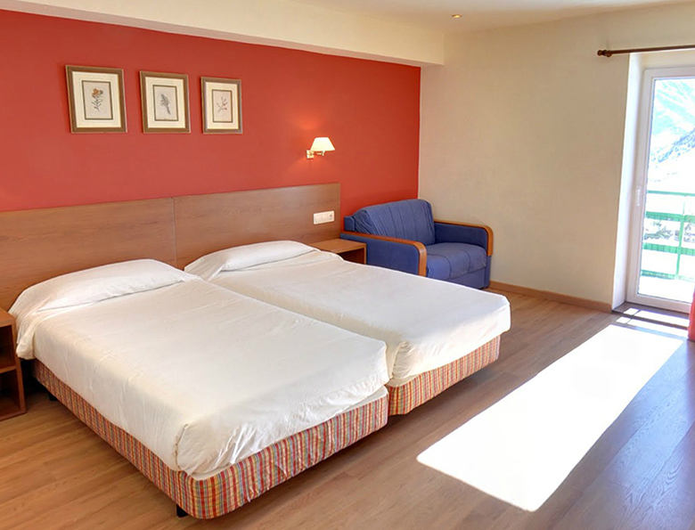 habitación con camas individuales